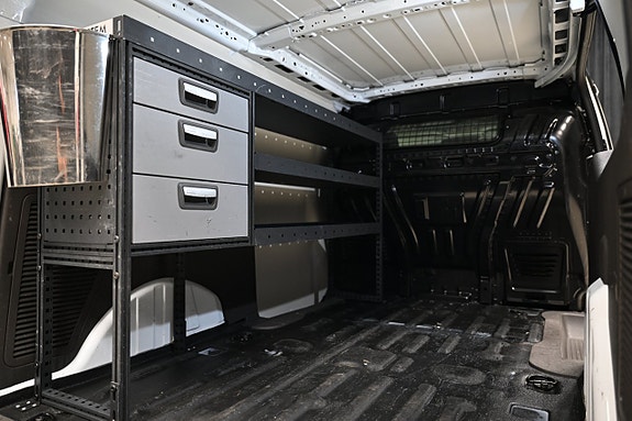 Ford Transit 9 of 30