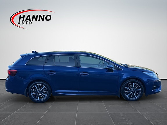 Toyota Avensis 6 of 30