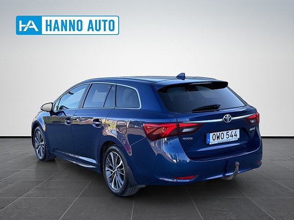 Toyota Avensis 3 of 30