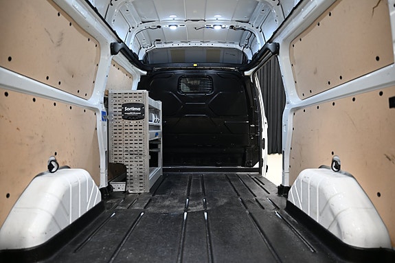 Ford Transit Custom 7 of 30