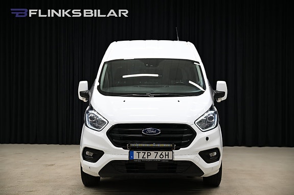 Ford Transit Custom 16 of 30
