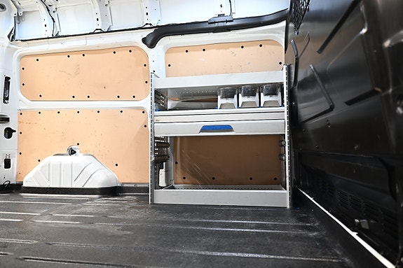 Ford Transit Custom 8 of 30