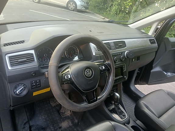 Volkswagen Caddy Maxi 2 of 4