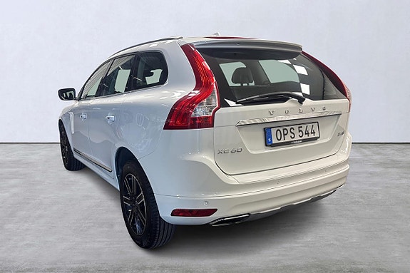 Volvo XC60 4 of 17