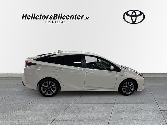Toyota Prius 17 of 20