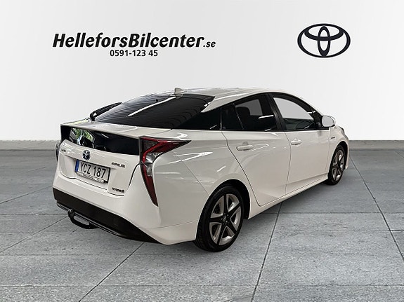 Toyota Prius 18 of 20