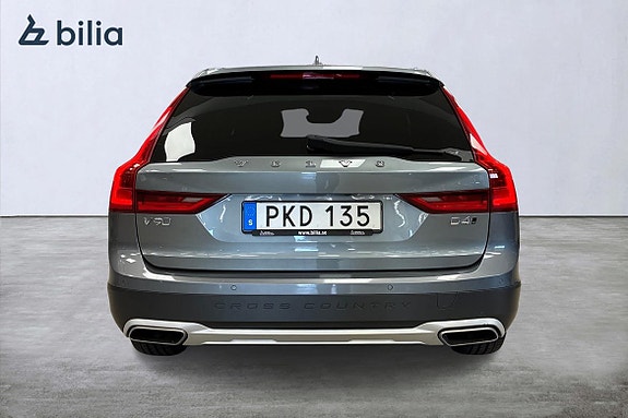 Volvo V90 Cross Country 5 of 5