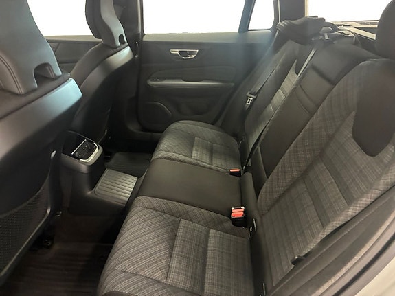 Volvo V60 8 of 18