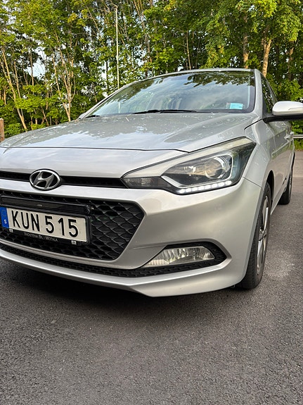 Hyundai i20 3 of 5