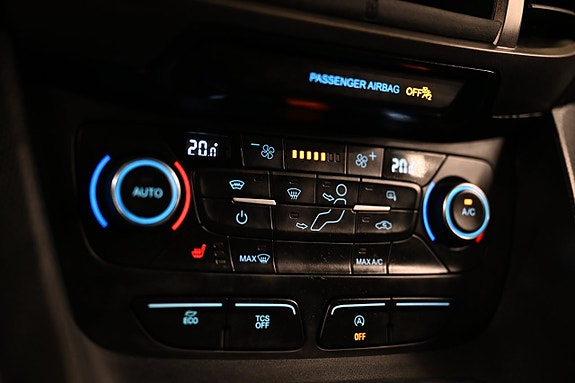 Ford Transit Connect 26 of 30