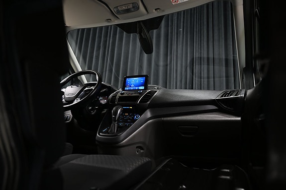 Ford Transit Connect 13 of 30
