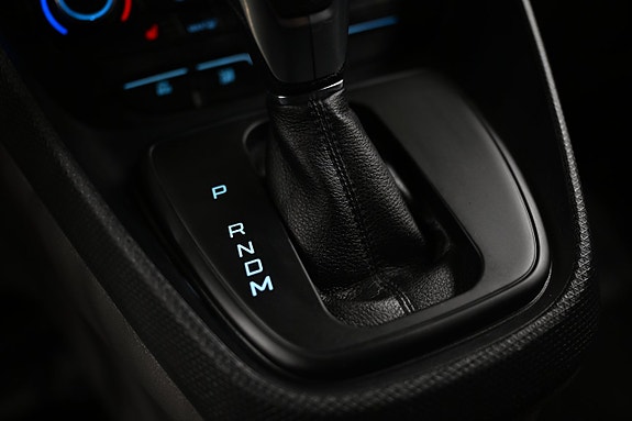 Ford Transit Connect 25 of 30
