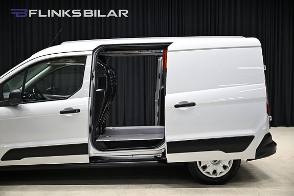 Ford Transit Connect 6 of 30