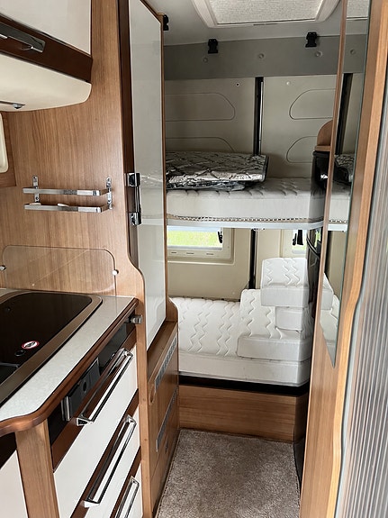 Dreamer Family Van XL Select 3 of 4