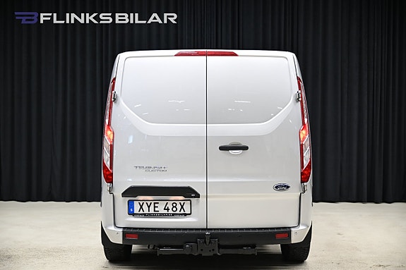 Ford Transit Custom 13 of 30