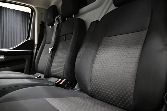 Ford Transit Custom 20 of 30