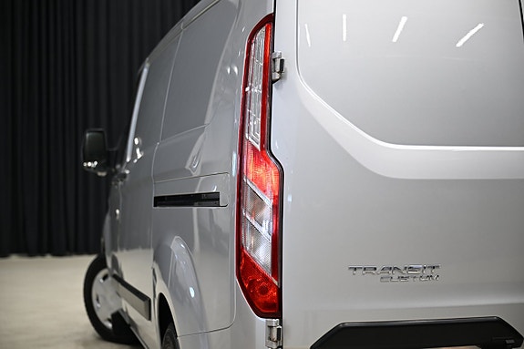 Ford Transit Custom 14 of 30