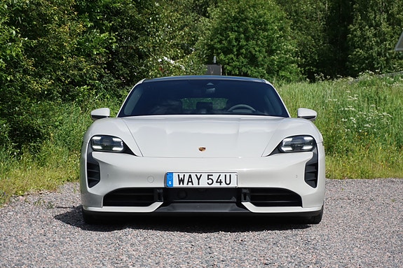 Porsche Taycan Turbo 2 of 5