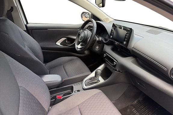 Toyota Yaris 6 of 14
