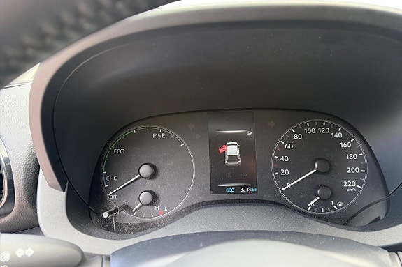 Toyota Yaris 13 of 14