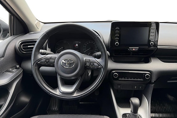Toyota Yaris 8 of 14