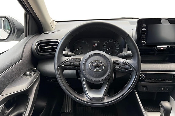 Toyota Yaris 12 of 14