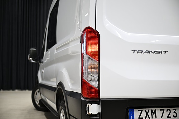 Ford Transit 12 of 27