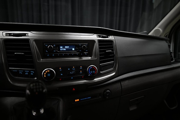 Ford Transit 24 of 27