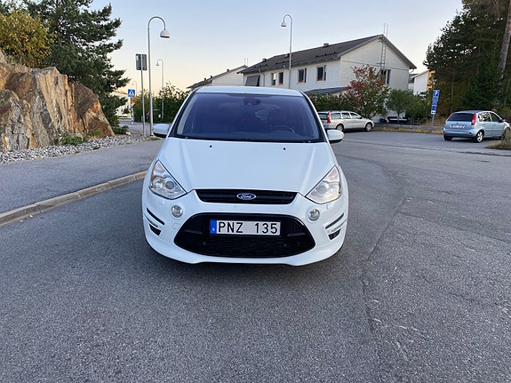 Ford S-MAX 2 of 6