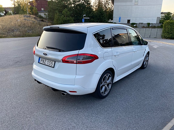 Ford S-MAX 3 of 6