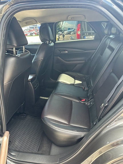 Mazda CX-30 11 of 24