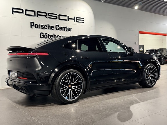 Porsche Cayenne Coupe 3 of 5