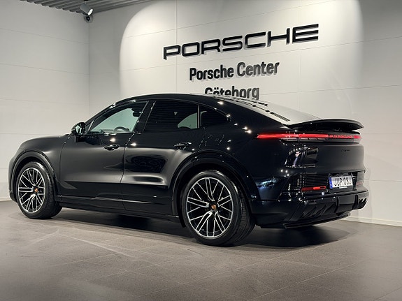 Porsche Cayenne Coupe 4 of 5