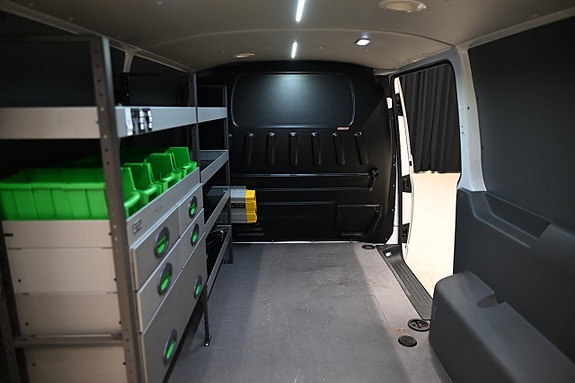 Volkswagen Transporter 9 of 30