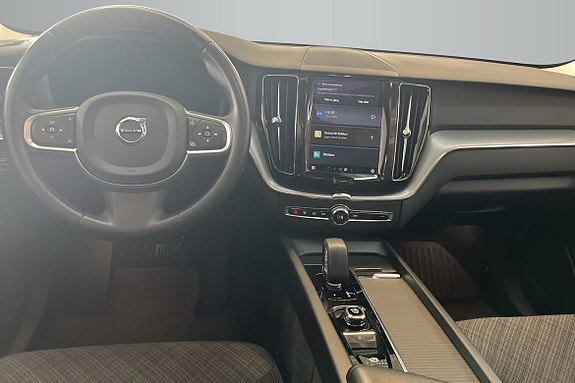 Volvo XC60 12 of 16