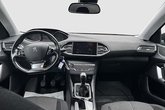 Peugeot 308 7 of 8