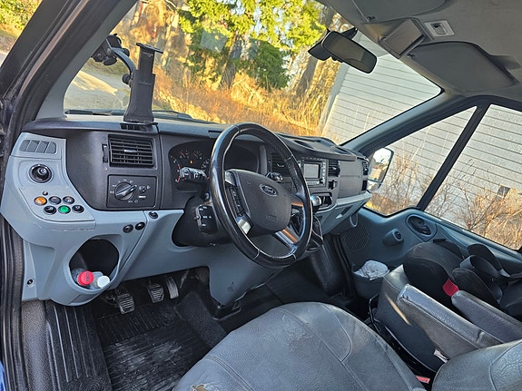 Ford Transit 9 of 14