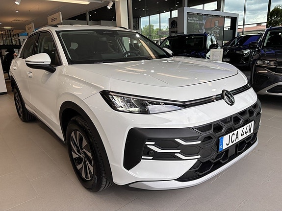 Volkswagen T-Roc 3 of 15