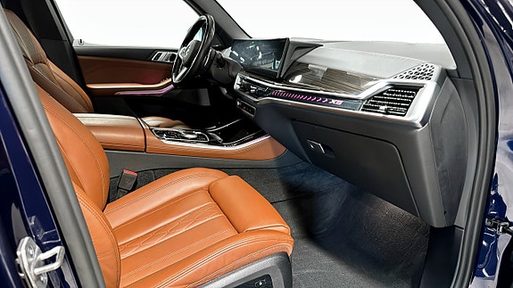 BMW X5 3 of 5