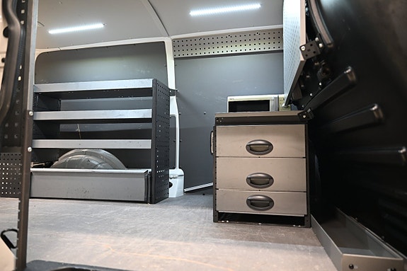 Volkswagen Transporter 11 of 30