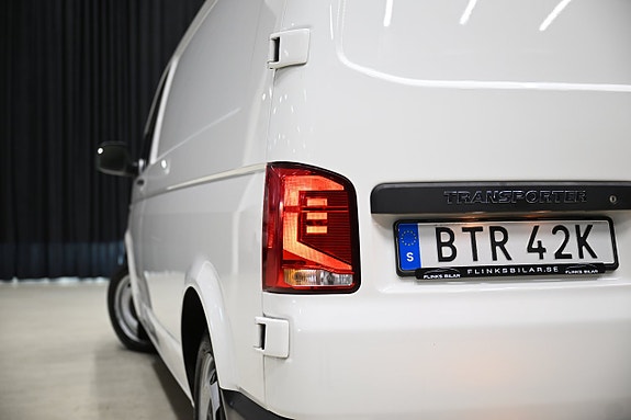 Volkswagen Transporter 15 of 30