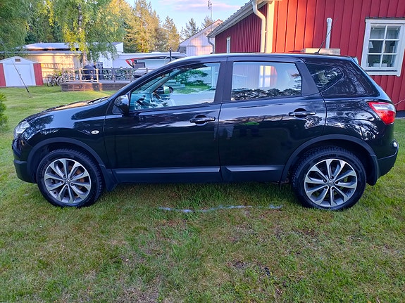 Nissan Qashqai 4 of 5