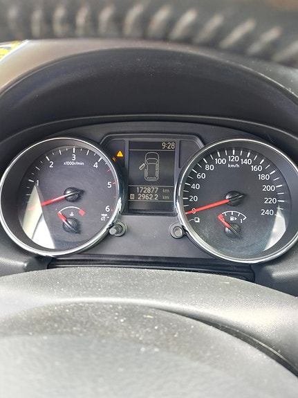 Nissan Qashqai 2 of 5