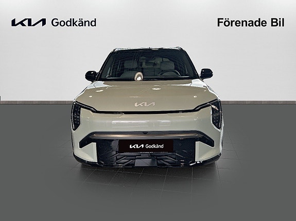 Kia EV3 2 of 5