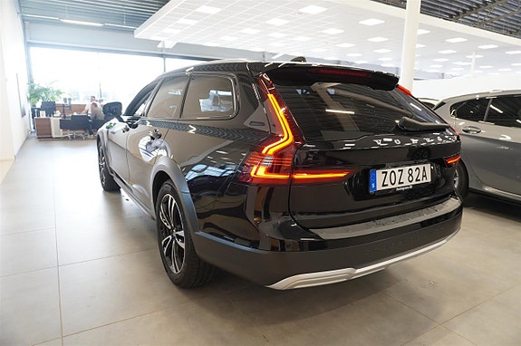 Volvo V90 4 of 13