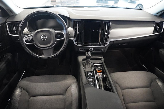 Volvo V90 2 of 13