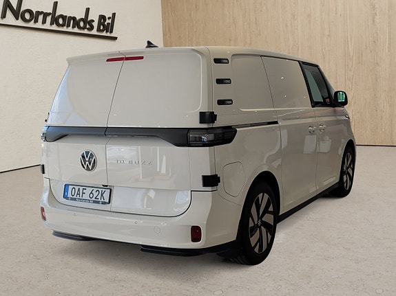 Volkswagen ID. Buzz 3 of 5