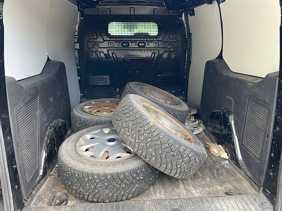 Ford Transit Connect 4 of 4