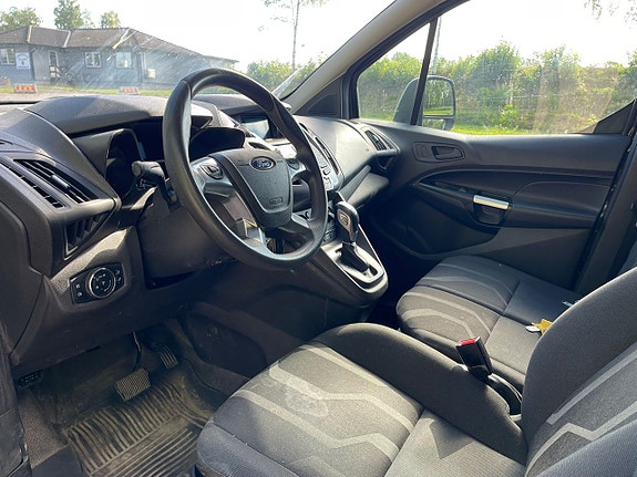 Ford Transit Connect 3 of 4