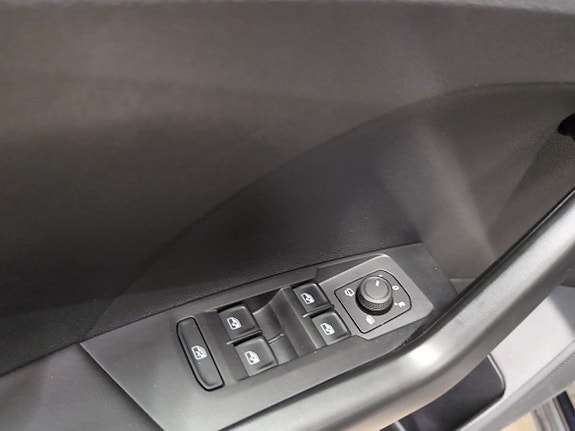 Volkswagen T-Cross 8 of 16